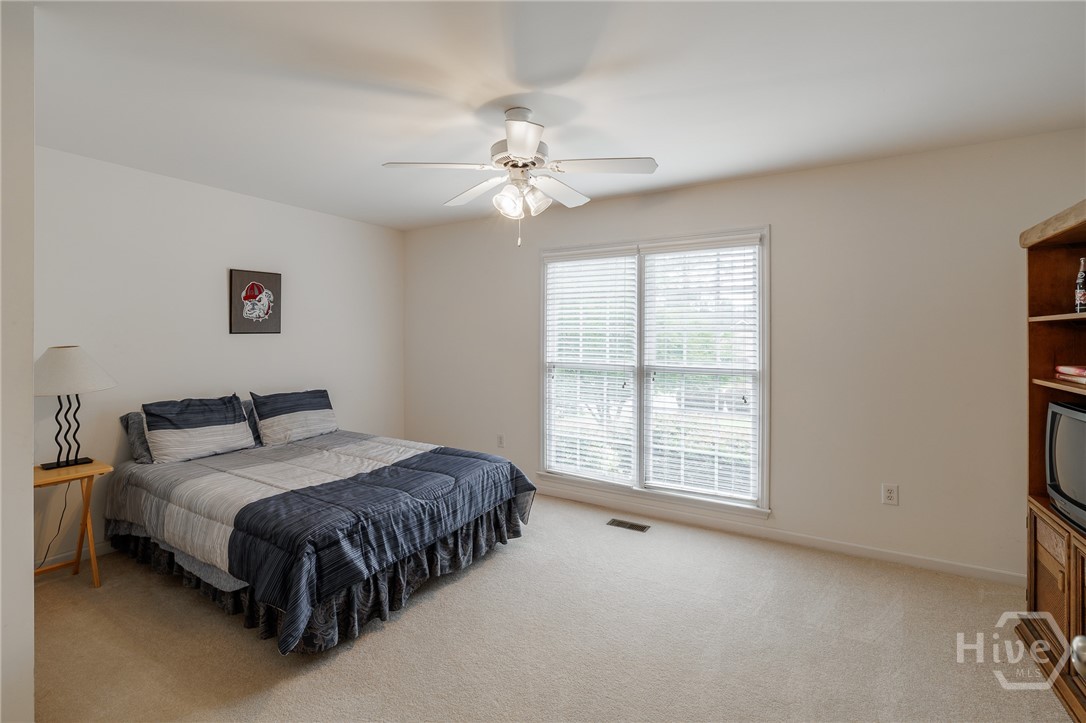 825 Saint Ives Lane Property Photo 19