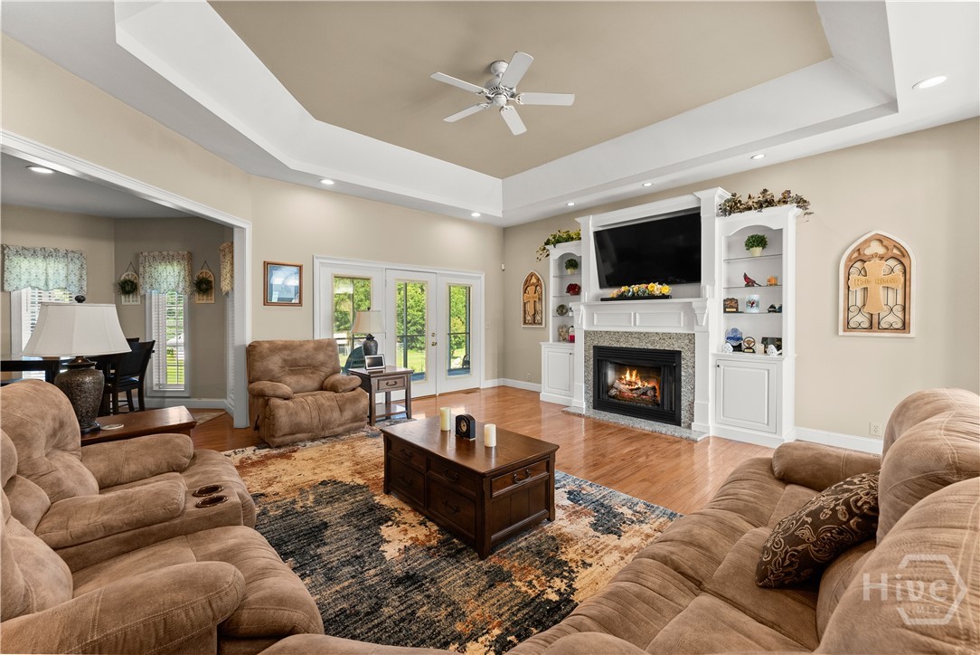 1121 Beacon Light Road Property Photo 8