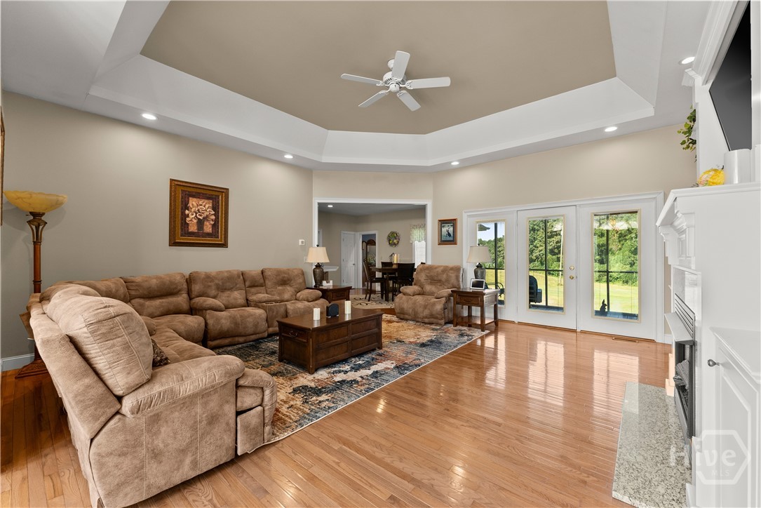 1121 Beacon Light Road Property Photo 9