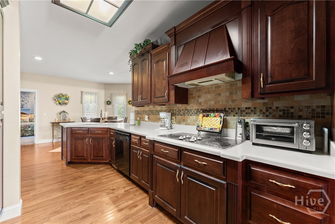 1121 Beacon Light Road Property Photo 15