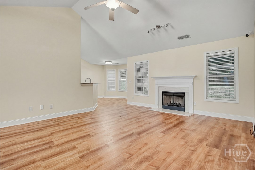 1095 Jasmine Drive Property Photo 12