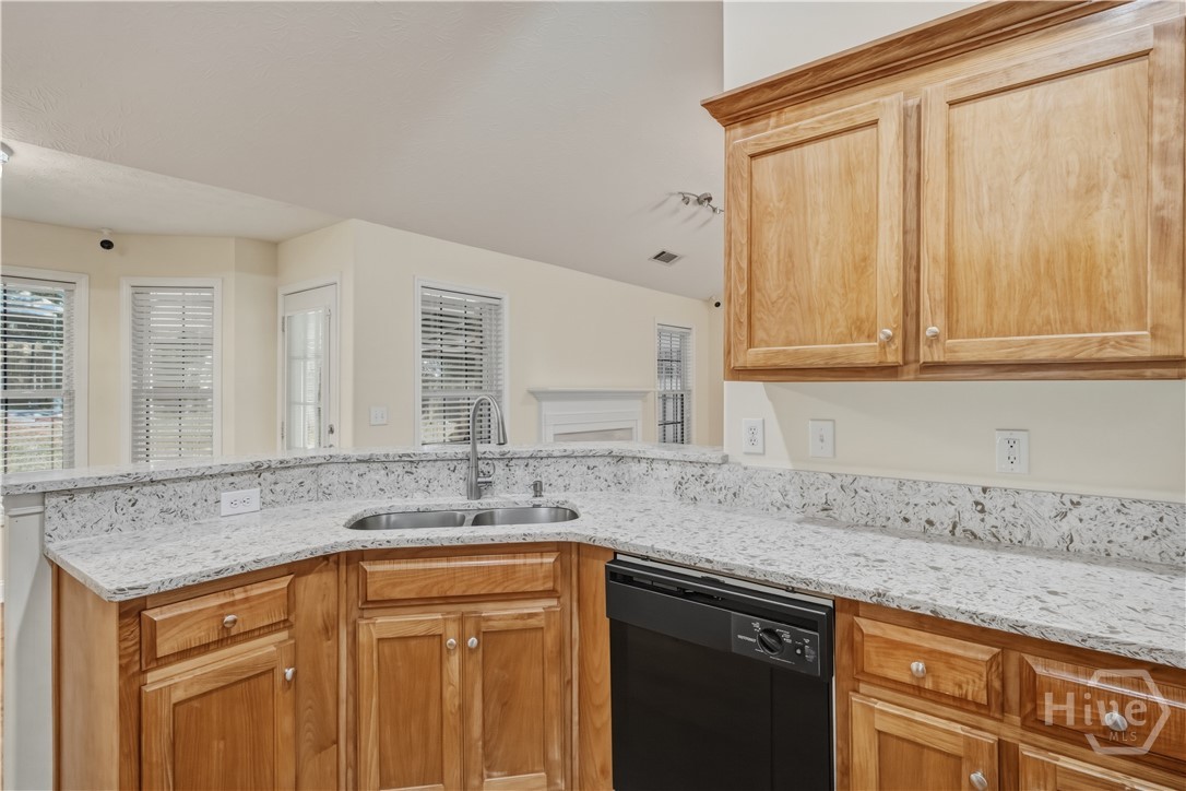 1095 Jasmine Drive Property Photo 14
