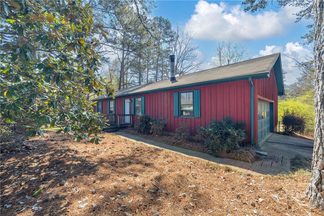 185 Live Oak Place Property Photo 3