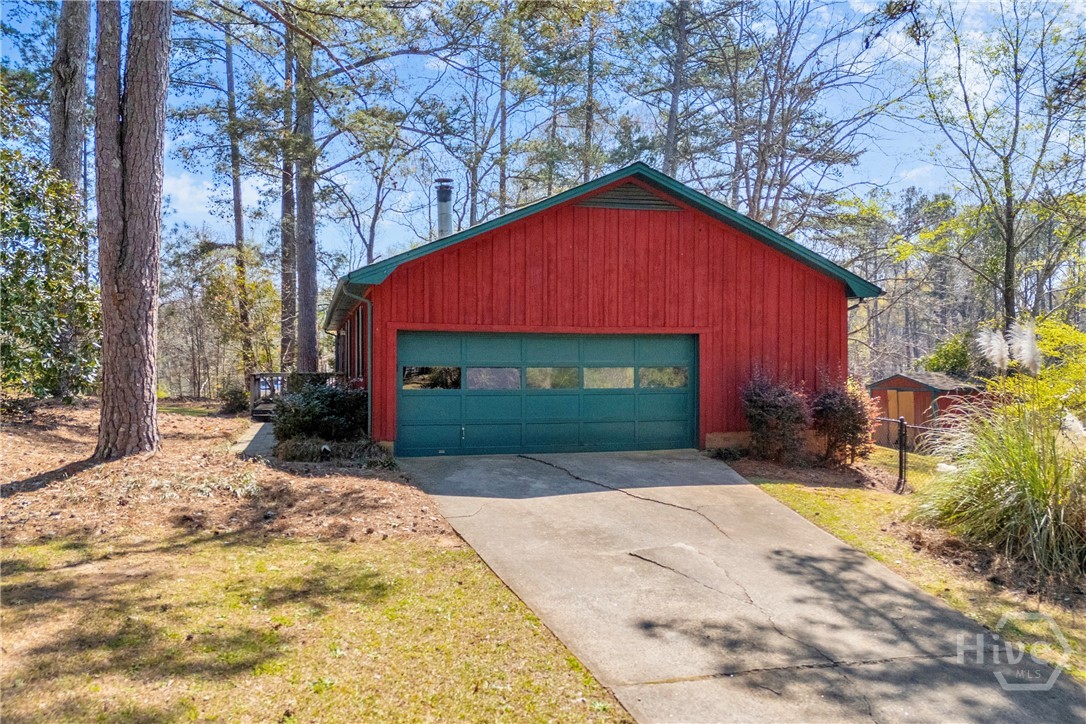 185 Live Oak Place Property Photo 5