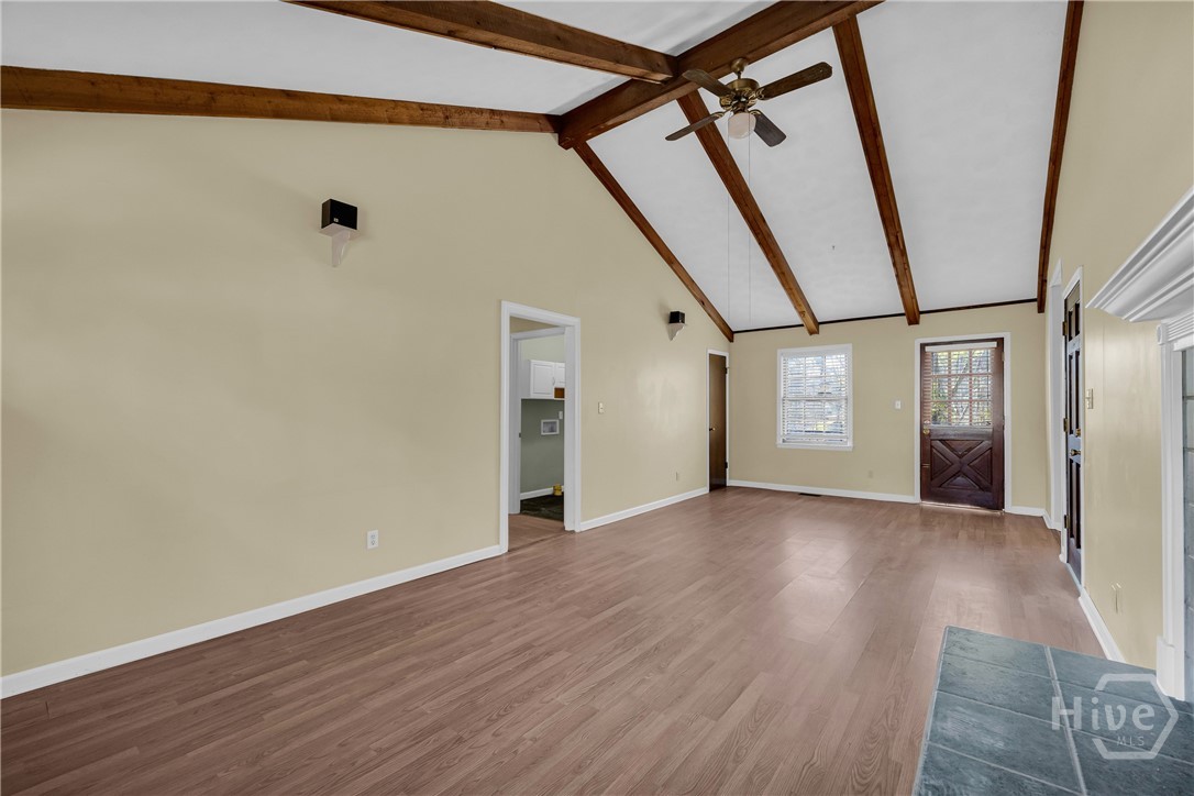 185 Live Oak Place Property Photo 9