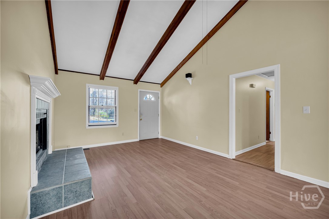 185 Live Oak Place Property Photo 11