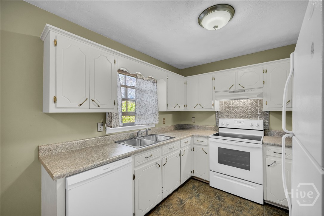 185 Live Oak Place Property Photo 17