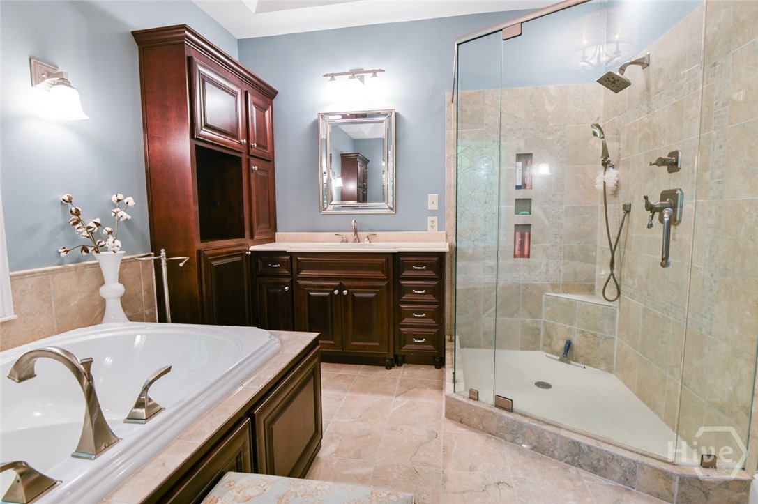 1010 Forrest Hills Point Property Photo 38