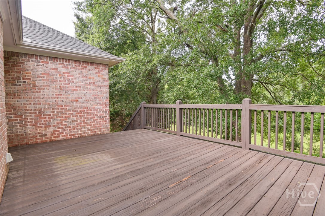 645 Saint Ives Drive Property Photo 10