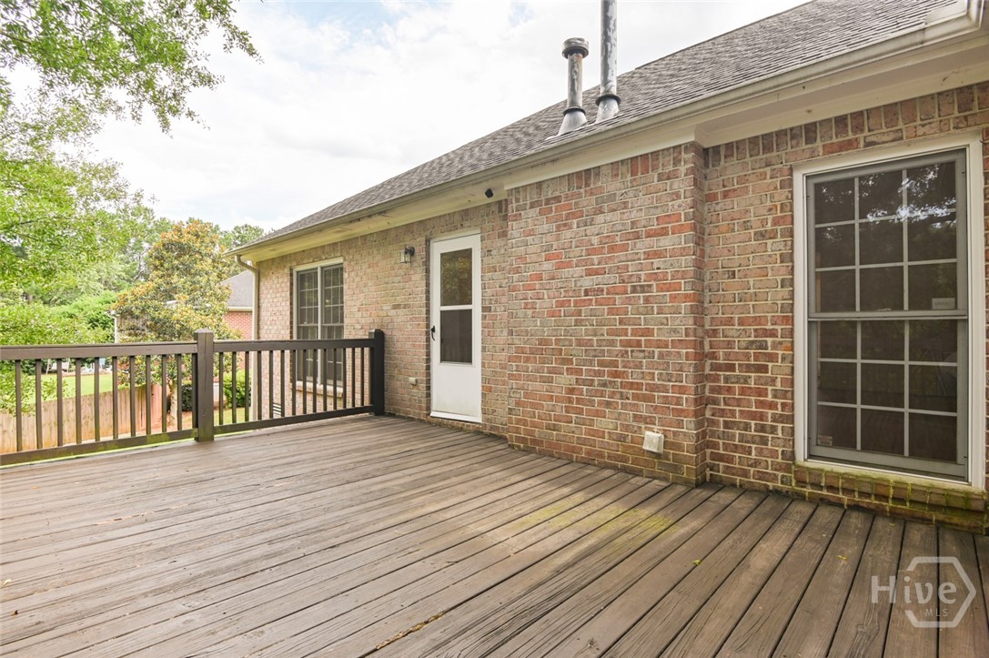 645 Saint Ives Drive Property Photo 12