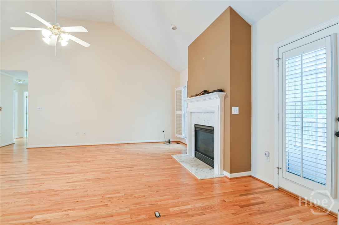 645 Saint Ives Drive Property Photo 21