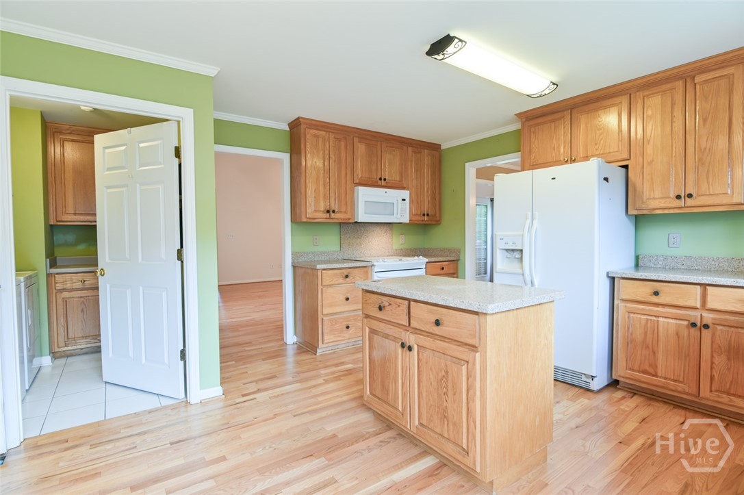 645 Saint Ives Drive Property Photo 27