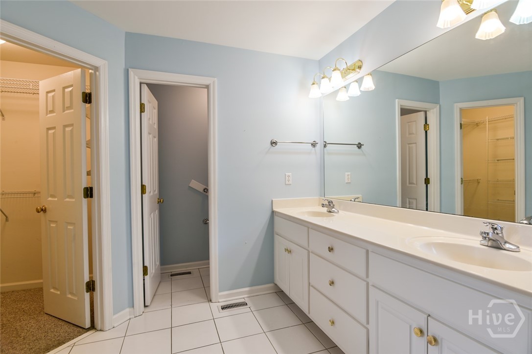 645 Saint Ives Drive Property Photo 37