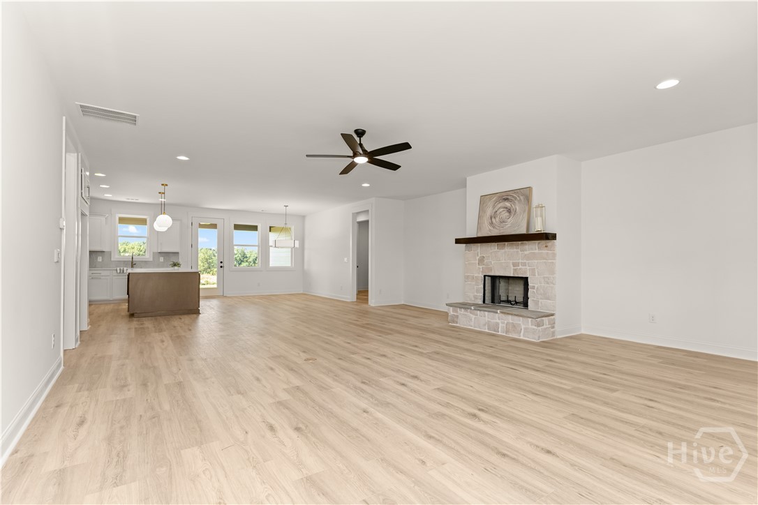 1140 Madison Hills Drive Property Photo 8
