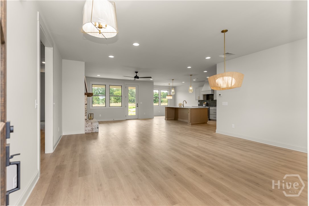 1101 Madison Hills Drive Property Photo 7