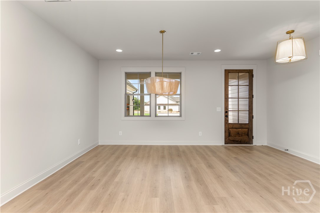 1101 Madison Hills Drive Property Photo 10