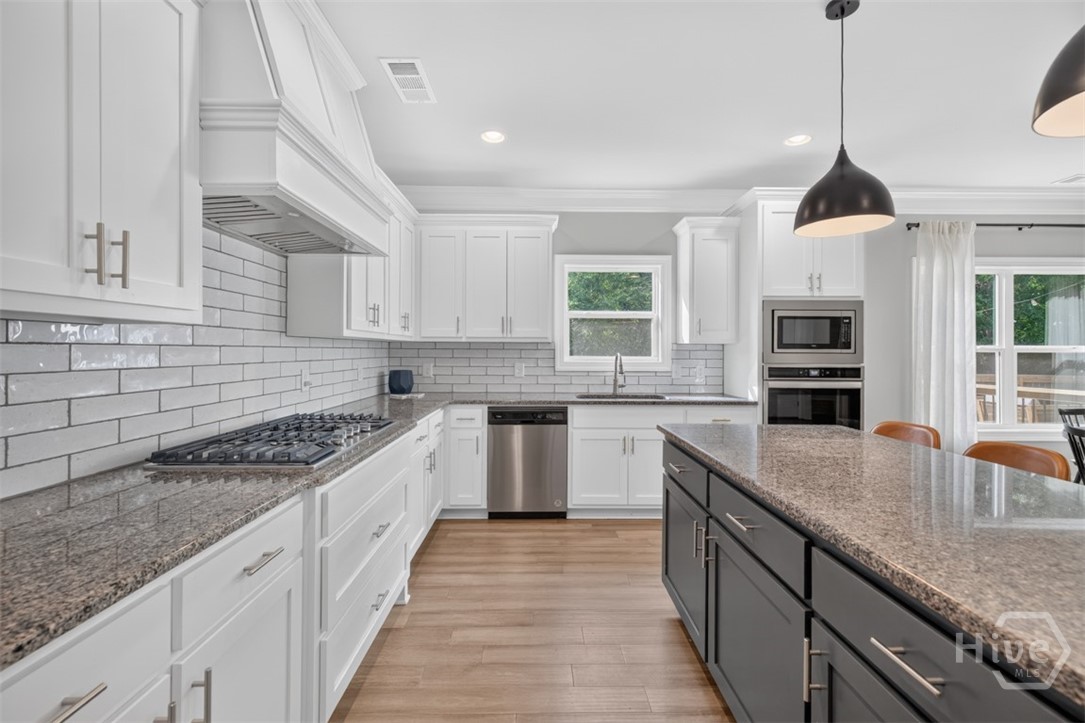 116 Black Rock Avenue Property Photo 8