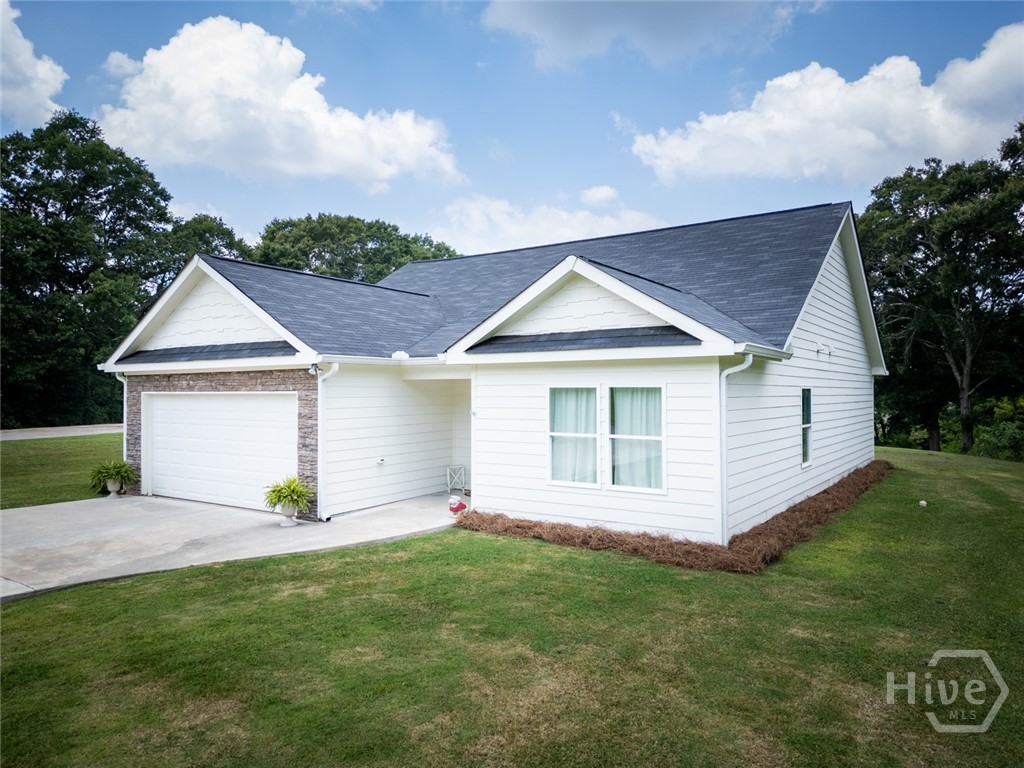 25 Tyrus Lane Property Photo 1