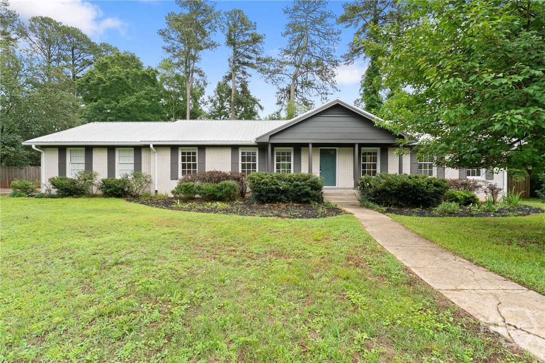 570 Cedar Creek Drive Property Photo 1