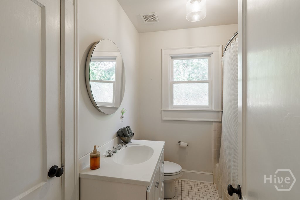 1686 S Milledge Avenue Property Photo 10
