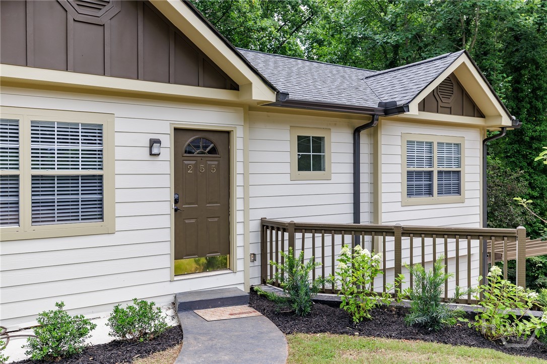 255 Pine Valley Drive Property Photo 1