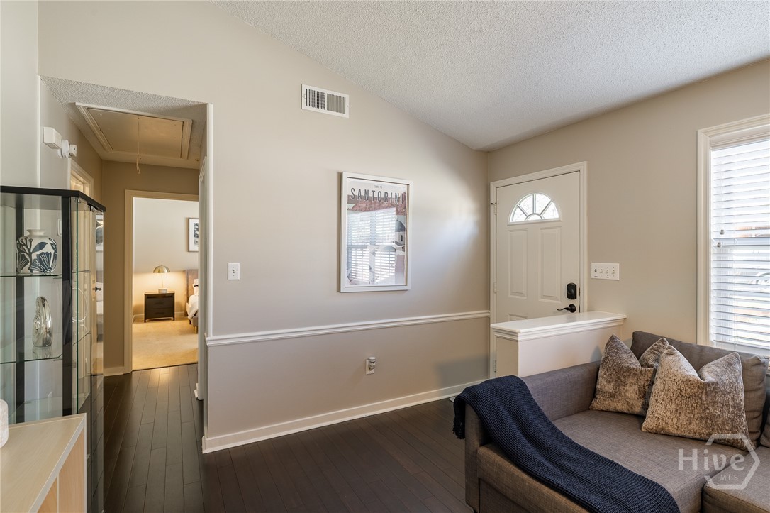 255 Pine Valley Drive Property Photo 3