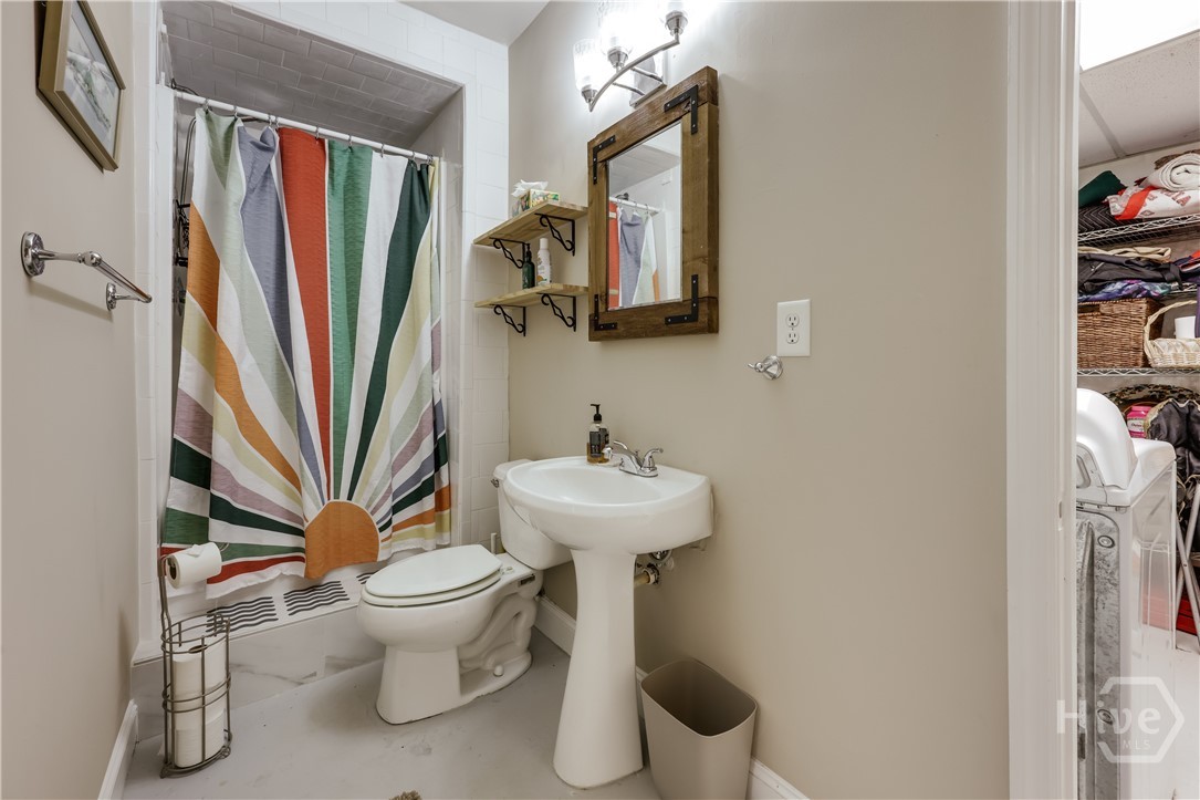 594 Forest Heights Drive Property Photo 21