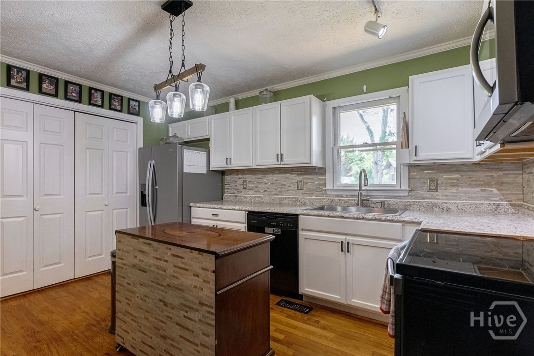 361 Meyer Farm Road Property Photo 6