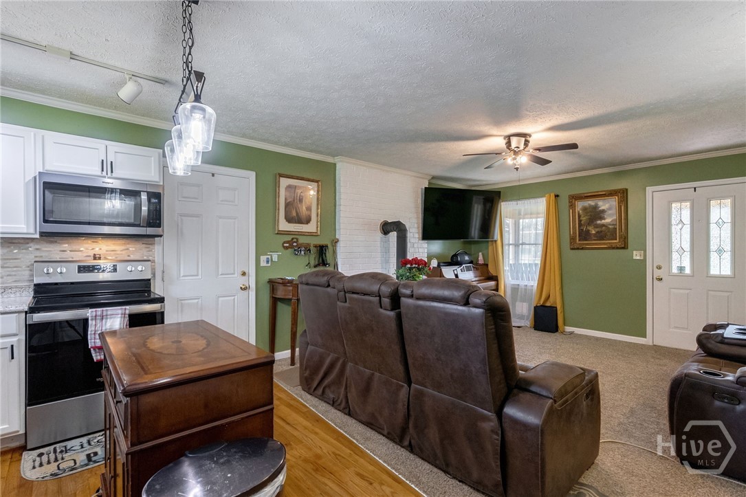 361 Meyer Farm Road Property Photo 7