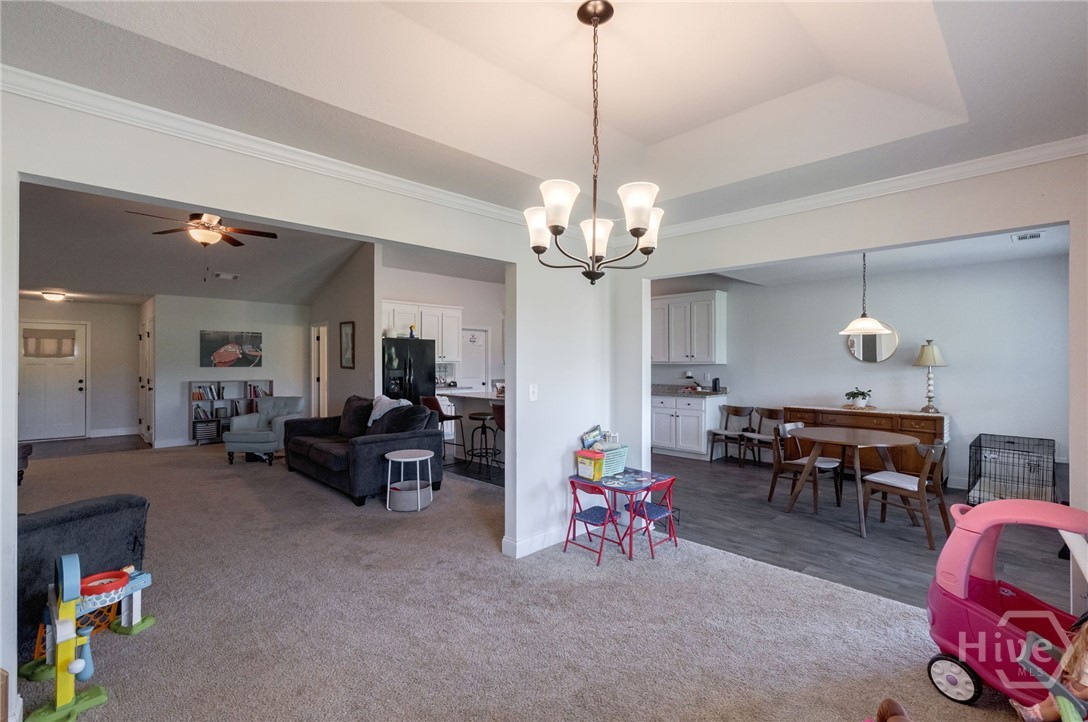 327 Skyview Drive Property Photo 6