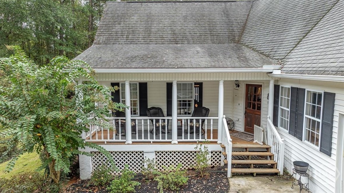 1011 H D Atha Road Property Photo 2