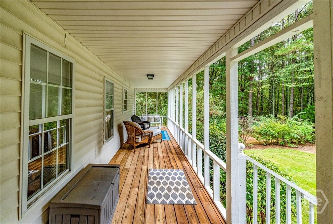 1011 H D Atha Road Property Photo 4