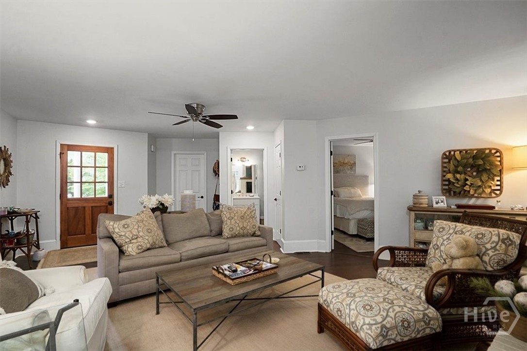 1011 H D Atha Road Property Photo 6