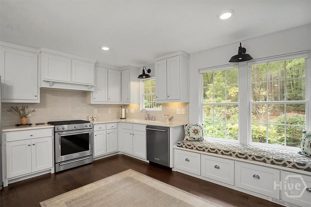 1011 H D Atha Road Property Photo 8