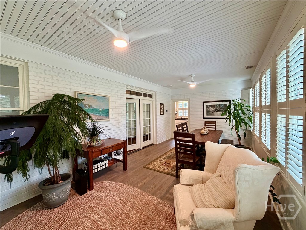 430 Stanton Way Property Photo 13