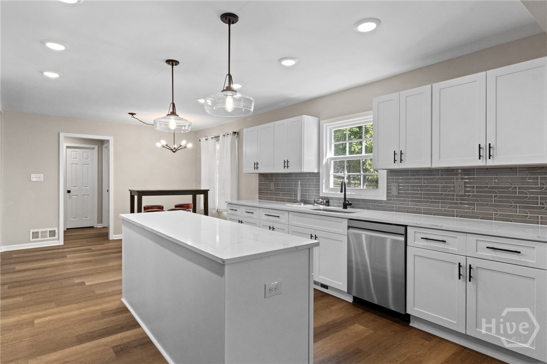 400 Somerset Drive Property Photo 15