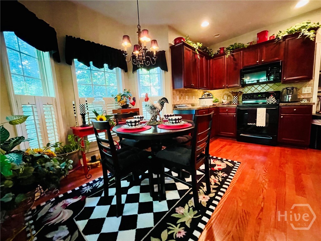 933 Vinings Drive Property Photo 4