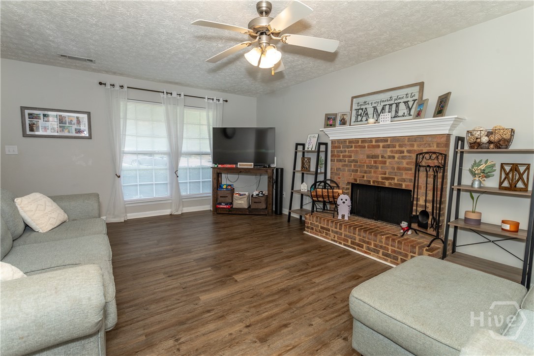 1537 Cardinal Lane Property Photo 11