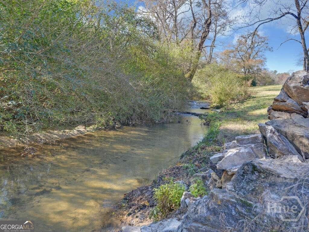 597 Hwy 82 Property Photo 6