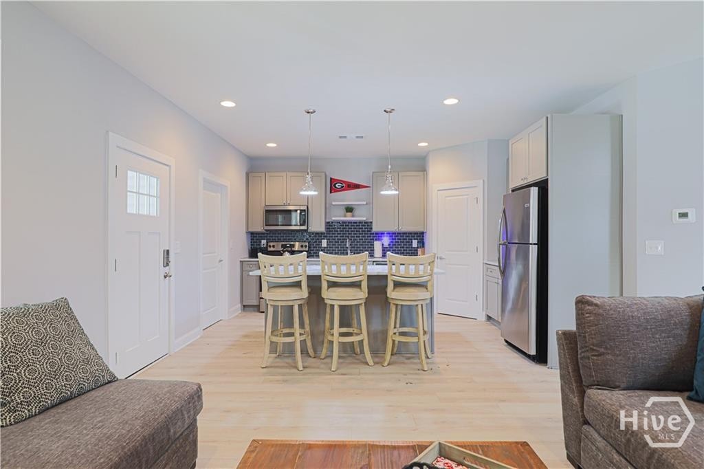 1641 Broad Street E Property Photo 7