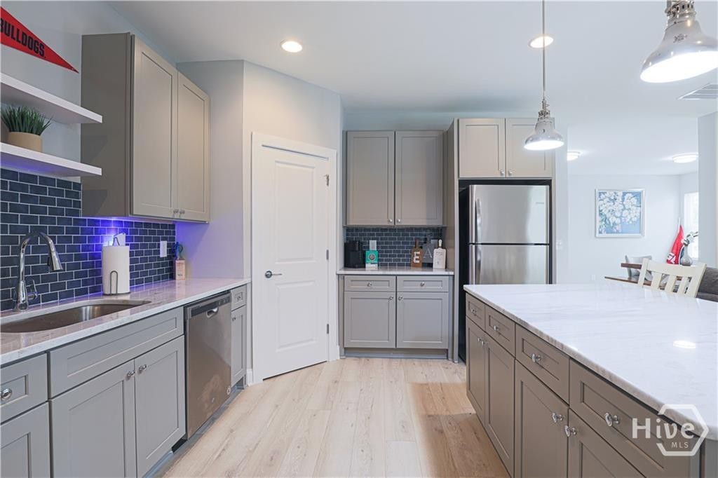 1641 Broad Street E Property Photo 11