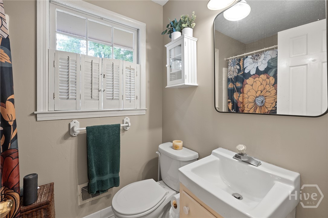 630 Kings Road Property Photo 19