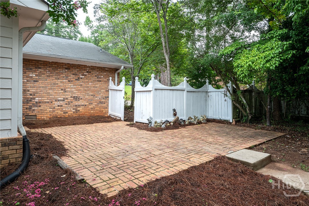 630 Kings Road Property Photo 25