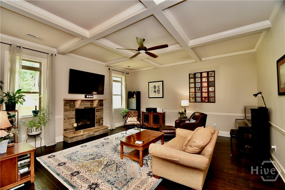 1140 Riverhill Drive Property Photo 12