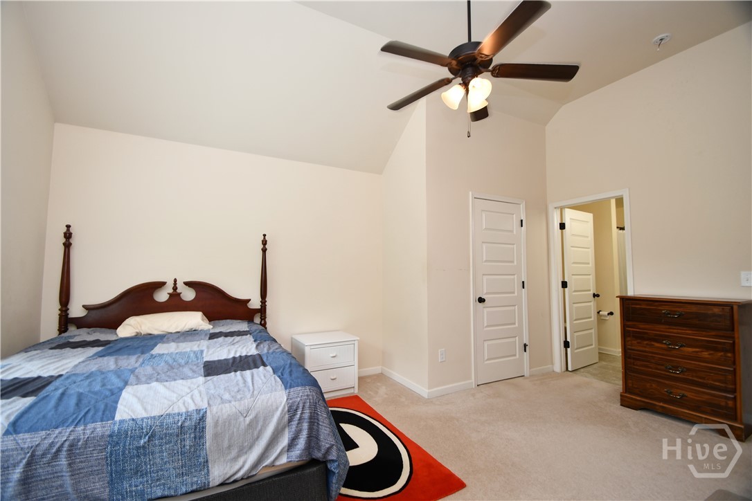 1140 Riverhill Drive Property Photo 39