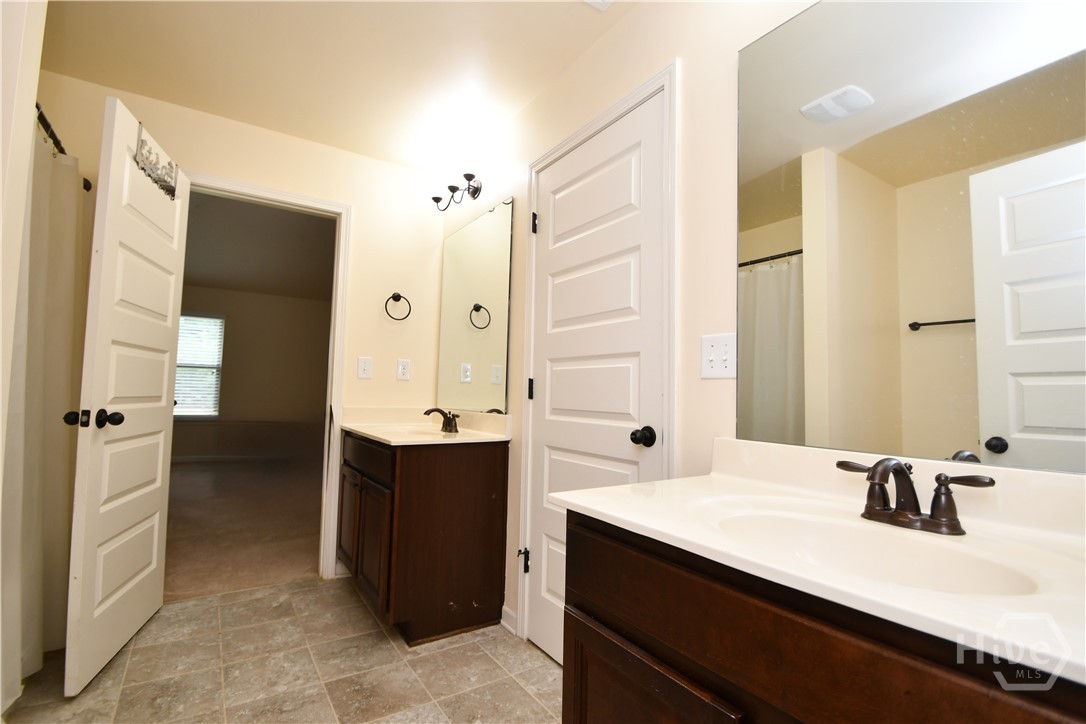 1140 Riverhill Drive Property Photo 40