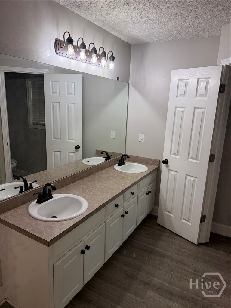 2023 Emerald Pointe Drive Property Photo 13