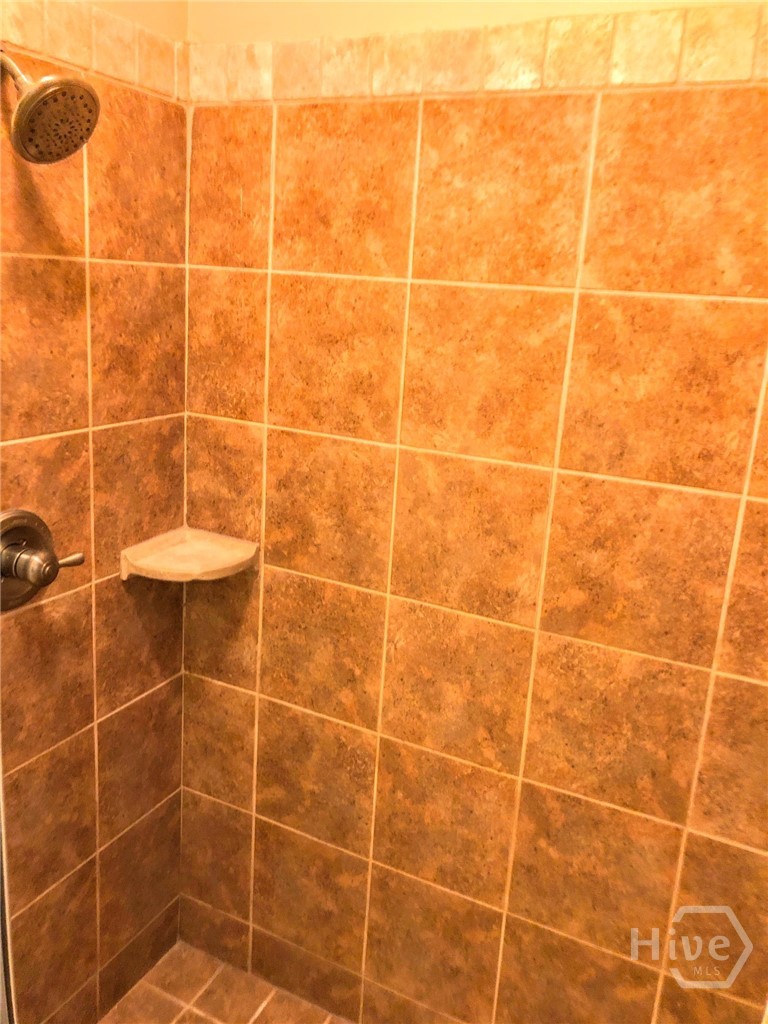 1121 Livingston Trail Property Photo 32