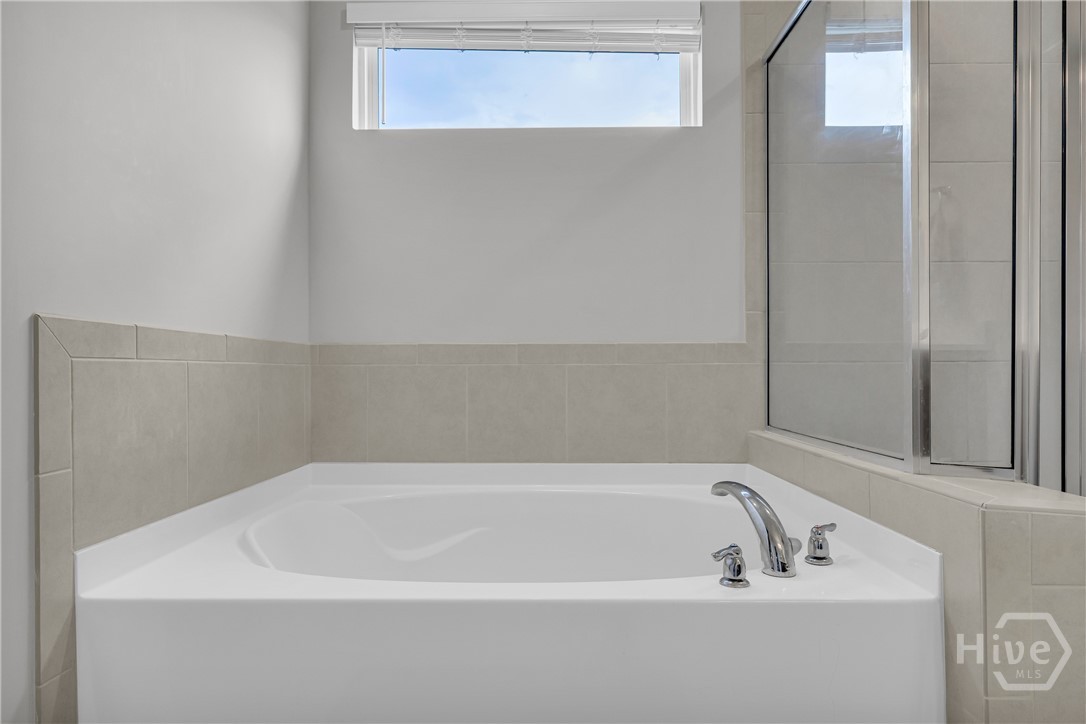 3381 Emmet Road Property Photo 23