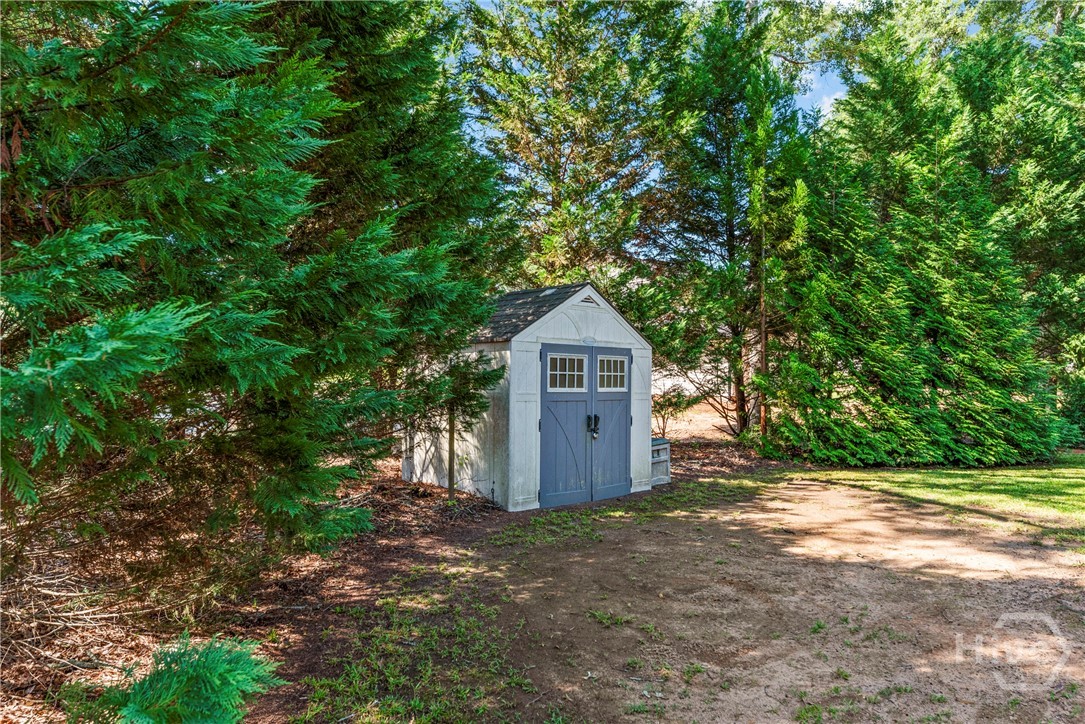 1041 Patrick Place Property Photo 7